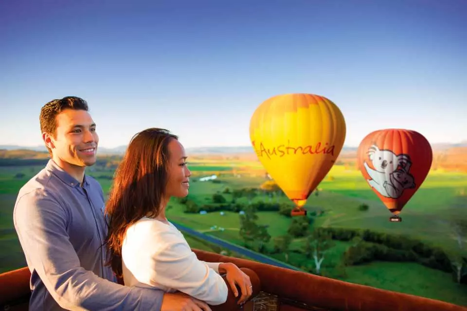 ride-in-a-hot-air-balloon-date.